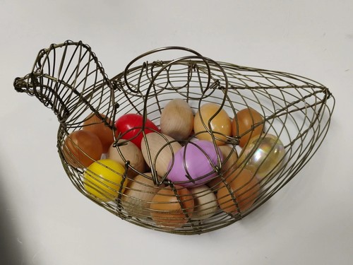 Vintage chicken shaped wire - vintage,