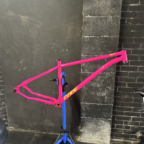 Stif squatch large frame - squatch, v1.1