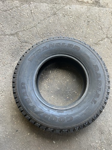 Goodyear wrangler 215 r15 - wrangler,