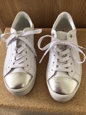Skechers White/silver Street