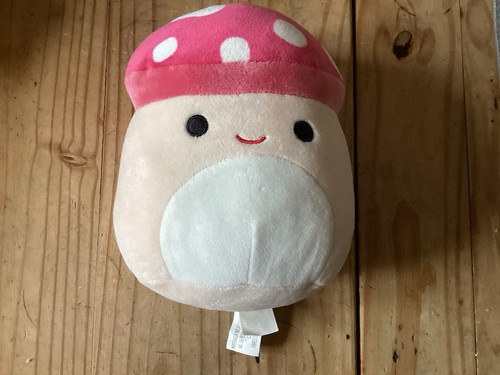 Squishmallows red and - and, tan