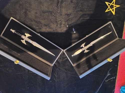 Pair twin athermea - of,
