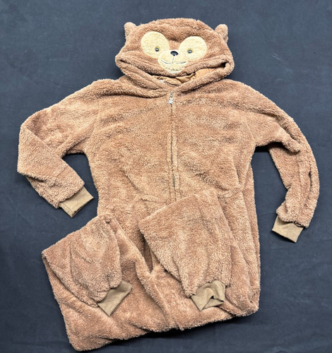 Teddy bear one - one, piece