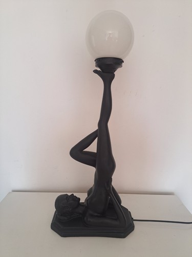 Art deco nude lady - art, lamp