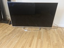 Panasonic TX-50EX700B 50-inch