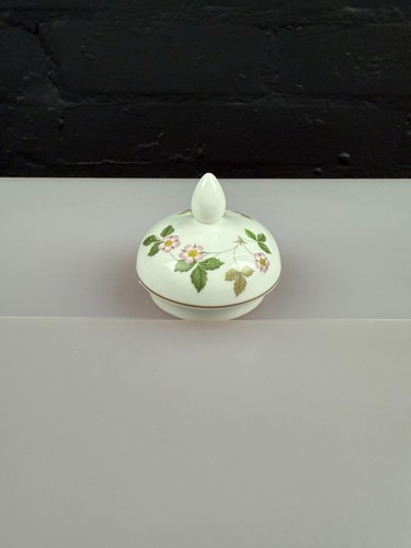 Wedgwood wild strawberry - wild,