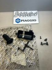 1 incomplete seat lock kit