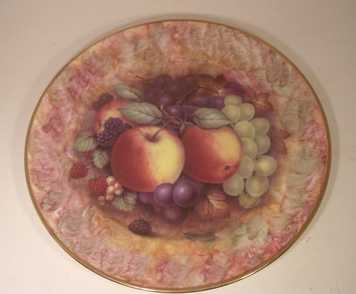 Royal worcester style hand - royal,