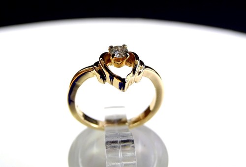 14k yellow solid gold - 14k, 2.5grams