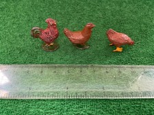 Vintage Britains Era Lead Farm. A Trio,Brown Cockerel With His Hens.1/32 Scale.