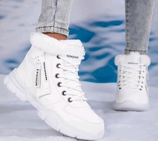 Thermal Winter Boots Size 8 (Fits Size 7), White, Brand New, Lightweight