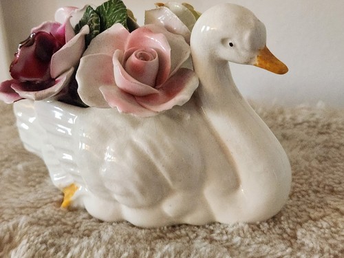 Thorley bone china swan - thorley,