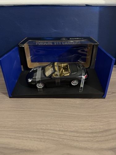 Autoart scale model - 1/18,