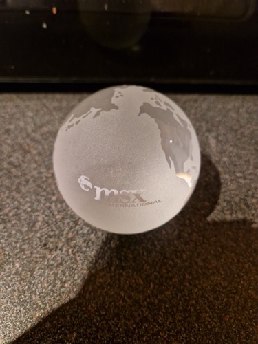 Globe glass paperweight msx - globe,