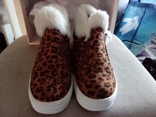 Ladies Size 6 Leopard Print
