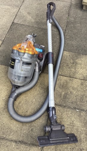 Dyson pull along cylinder - pull,