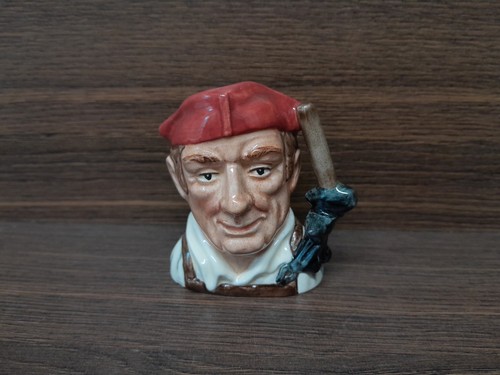 Royal doulton toby jug d6585 - royal,
