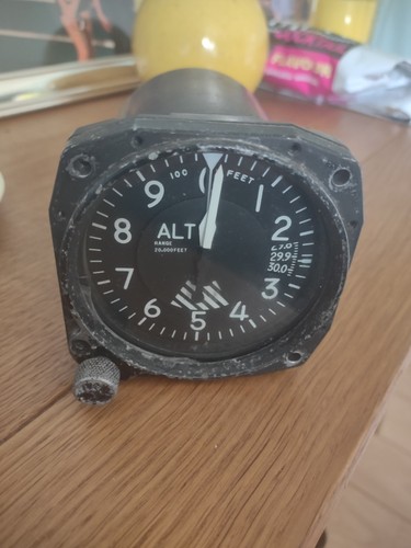 Aircraft altimeter - aircraft,