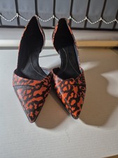 AMAZING ALEXANDER MCQUEEN