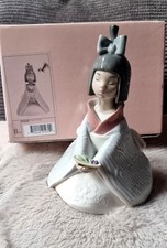 NAO LLADRO 1270 Figurine FLOWERS OF THE ORIENT