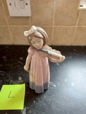 NAO FIGURINE "GIRL WITH VIOLIN (damaged end of Violin missing)