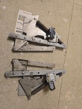 PSR101 E4S DOOR HINGE AND