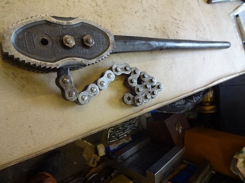 Record chain wrench - record,