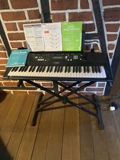 Yamaha EZ-220 Digital Keyboard