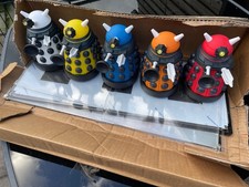 Doctor who titan vinyl figures