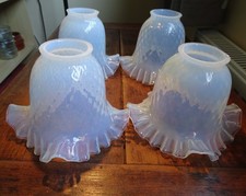 4x Opalescent -Glass, Oil-Lamp Shades with Decorative Frilled Edge