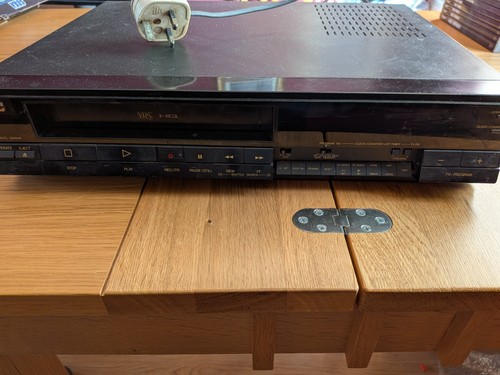 Jvc d210ek vhs vcr - jvc,