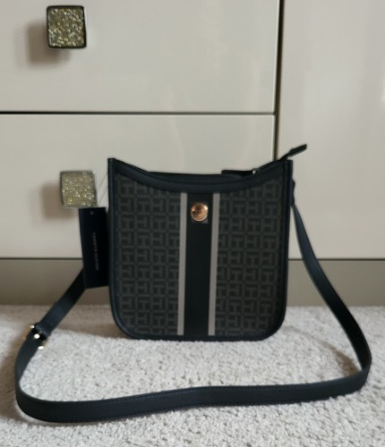 Tommy hilfiger black crosbody - hilfiger,