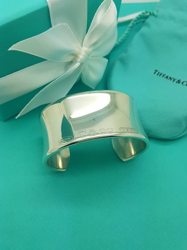 Tiffany 1837 wide - &, cuff