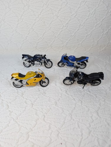 Lot maisto triumph - triumph, 1:18