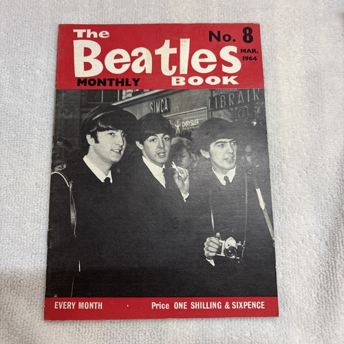The beatles monthly book - beatles,