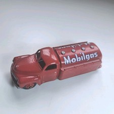 Dinky Petrol Tanker Mobil Gas