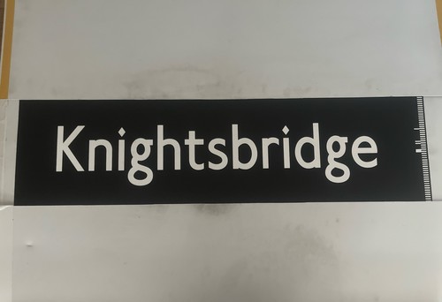 Knightsbridge london 102 bus - london,