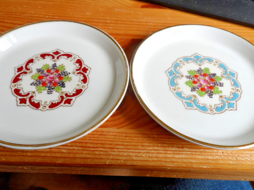 Two wedgwood barlaston - wedgwood,