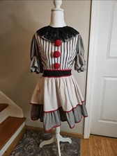 Hot Topic Pennywise It Womens