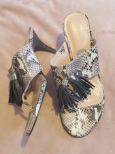 #ladies Tahari  Sandals Open