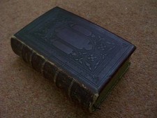 quality raised leather bible with gold etched endpapers ! 