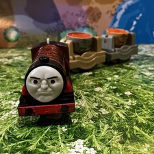 Trackmaster HURRICANE & LAVA TRUCKS Thomas & Friends Motorised Battery Train