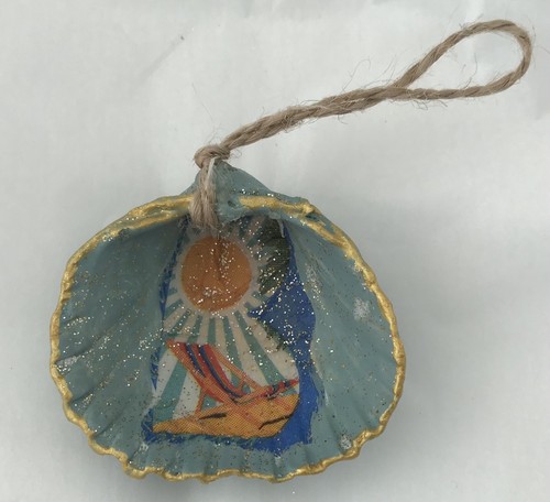 Hanging shell hand - shell, hand-decorated