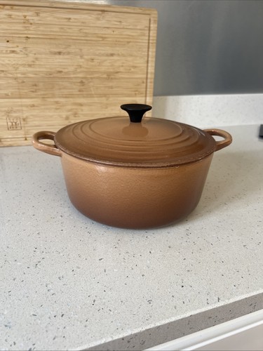 Creuset cast iron - le,