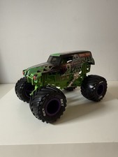 Monster Jam Grave Digger 1 24