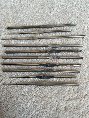 Vintage metal crochet - vintage, x