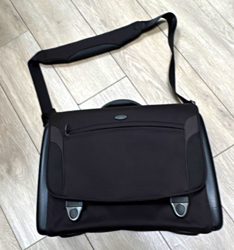 Tumi black nylon padded - tumi,