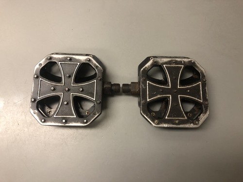 Iron cross pedals - iron,