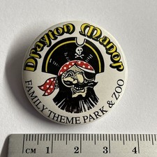 Collectible pin badge Drayton