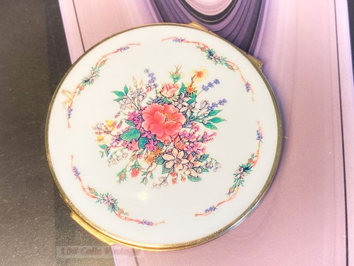 Stratton white floral vintage